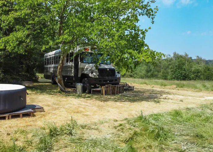 American School Bus Retreat With Hot Tub In Sussex Meadow